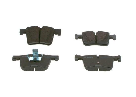BOSCH Bremsscheibe 0 986 479 771 + Warnkontakt, Bremsbelagverschleiß 1 987 473 511 + Bremsbelagsatz, Scheibenbremse 0 986 494 487 Bild BOSCH Bremsscheibe 0 986 479 771 + Warnkontakt, Bremsbelagverschleiß 1 987 473 511 + Bremsbelagsatz, Scheibenbremse 0 986 494 487