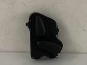 Bedientasten des rechten Sitzes MERCEDES-BENZ E (W210) E 200 CDI (210.007) 2108213851