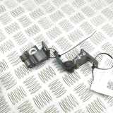 Scharniersatz für die rechte Vordertür VW TIGUAN (AD1) 2.0 TDI 8X0831404E