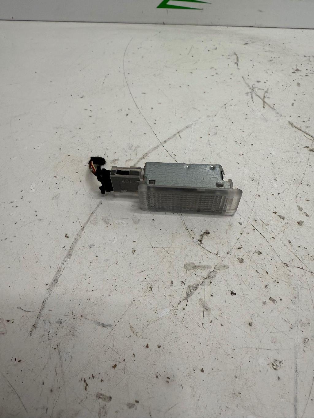 Teilepaket Innenausstattung VW Scirocco III (13) 6L0947565