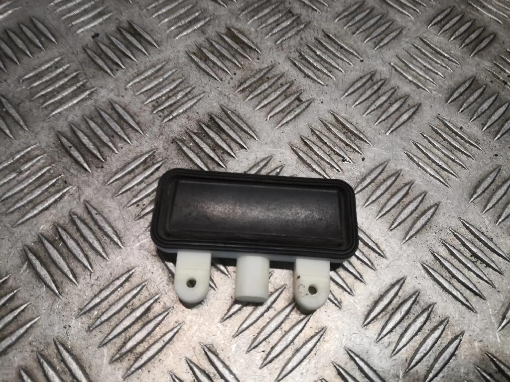 Heckklappenöffnungstaste MERCEDES-BENZ E (W212) E 350 CDI (212.023) A2218702410 2218702410