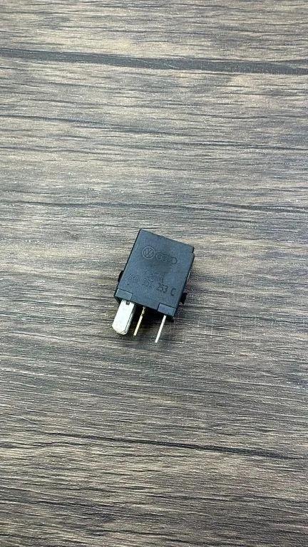 Relais AUDI A7 Sportback (4GA, 4GF) 3.0 TDI quattro 4H0951253A