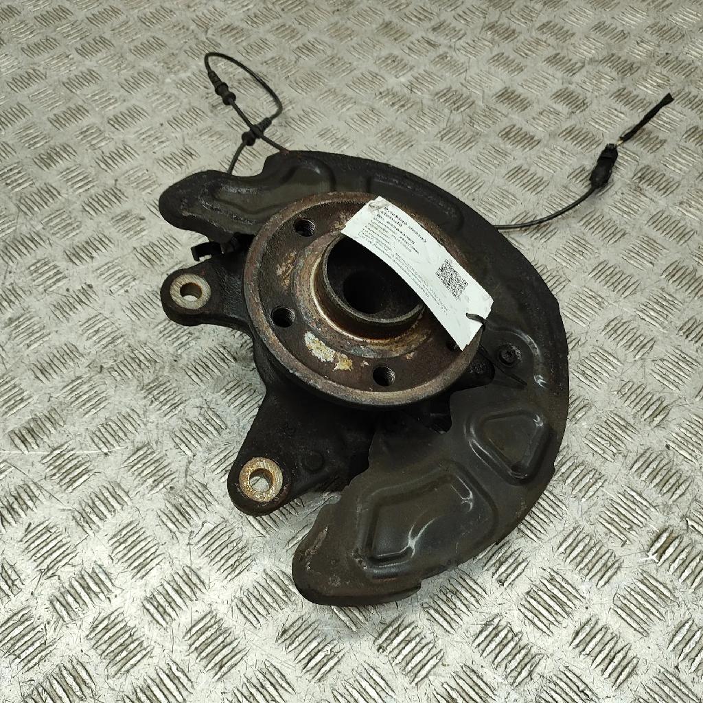 Radnaben vorne rechts MERCEDES-BENZ VITO Tourer (W447) 116 CDI / 116 BlueTEC (447.701, 447.703, 447.705) A4473300720