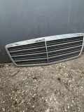 Vorderer oberer Gitter MERCEDES-BENZ E (W210) E 270 CDI (210.016) #F114 2108800583
