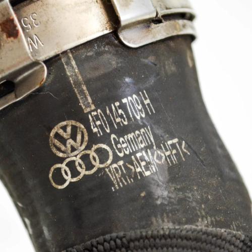 Ladeluftkühlerschlauch links AUDI A6 Avant (4F5, C6) 3.0 TDI quattro 4F0145709H Bild Ladeluftkühlerschlauch links AUDI A6 Avant (4F5, C6) 3.0 TDI quattro 4F0145709H