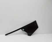 Kleines Seitenfenster hinten links