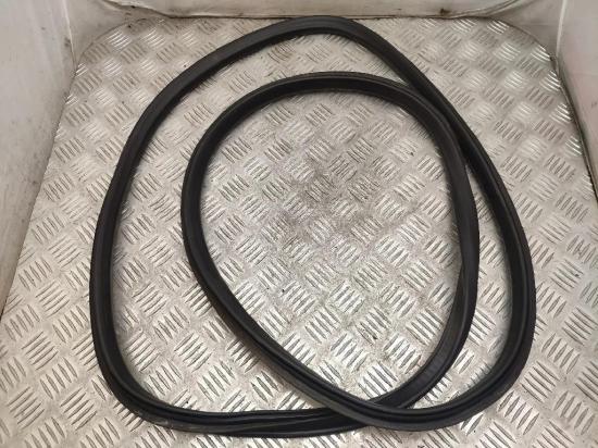 Heckklappengummi BENTLEY CONTINENTAL FLYING SPUR (3W_) 6.0 3W5827705C Bild Heckklappengummi BENTLEY CONTINENTAL FLYING SPUR (3W_) 6.0 3W5827705C