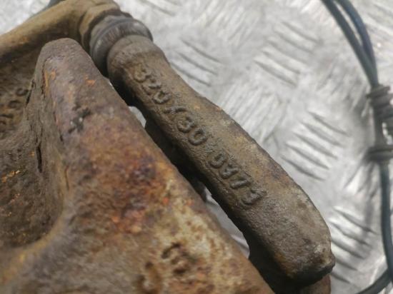 Bremssattel rechts vorne Mercedes-Benz CLA Coupe (C117) A24618 Bild Bremssattel rechts vorne Mercedes-Benz CLA Coupe (C117) A24618