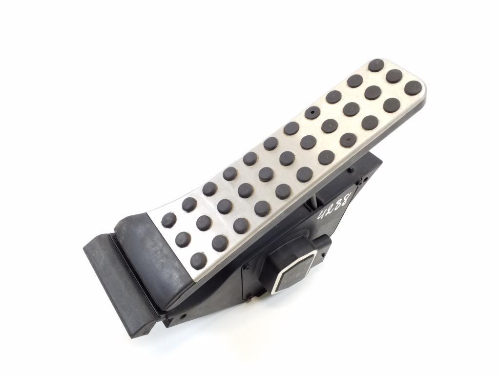 Fahrpedal Mercedes-Benz CLS (C218) A2043000204