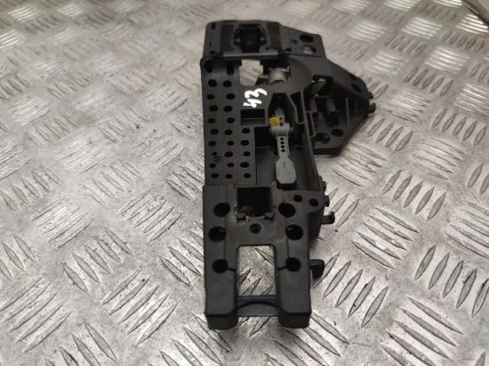 Türinnengriffrahmen hinten links AUDI A8 D4 (4H_) 3.0 TDI quattro 4H0837885 Bild Türinnengriffrahmen hinten links AUDI A8 D4 (4H_) 3.0 TDI quattro 4H0837885