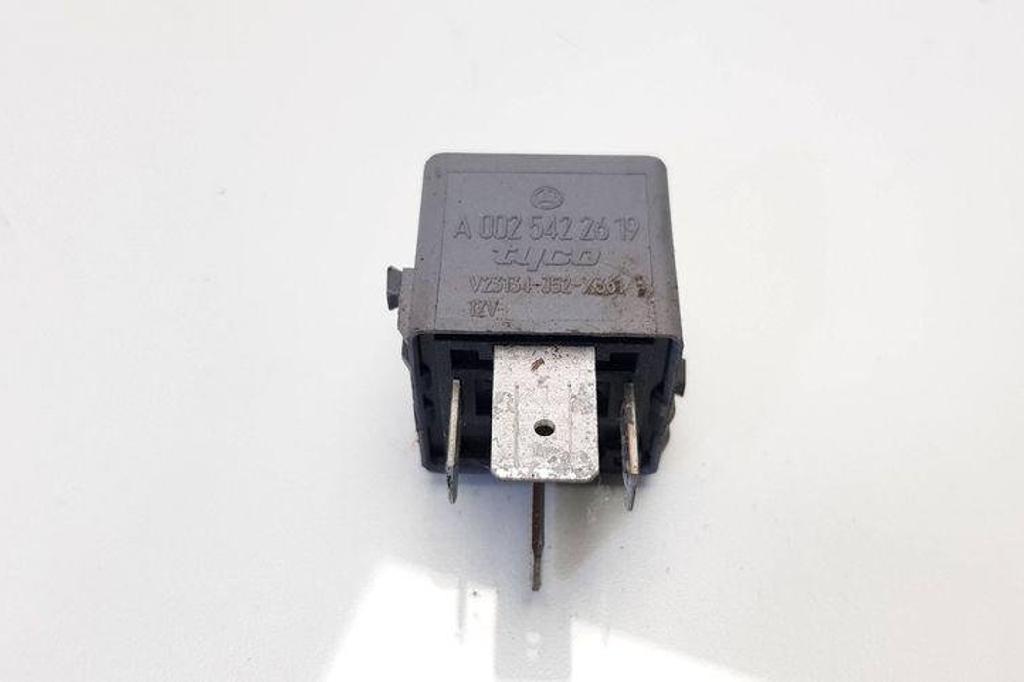 Relais Mercedes-Benz M-Klasse (W163) A0025422619