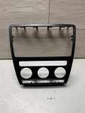Musik-Player Verkleidung SKODA OCTAVIA II Combi (1Z5) 1.9 TDI 1Z0858069A