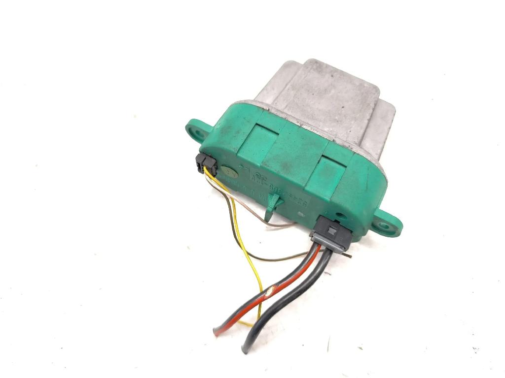 Relais für Lüfter Renault Grand Scenic IV (R9) 52492365