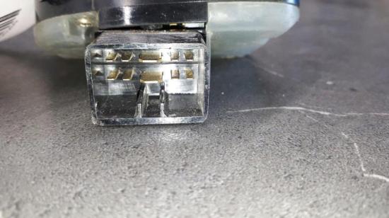 Schalter Subaru Impreza II Stufenheck (GD) Bild Schalter Subaru Impreza II Stufenheck (GD)