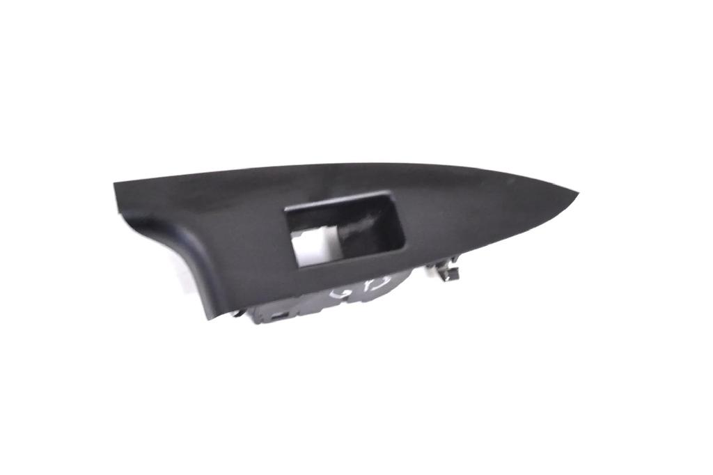 Türpolsterverkleidung hinten rechts ALFA ROMEO GIULIETTA (940_) 1.6 JTDM (940FXD1A) 156094790 Bild Türpolsterverkleidung hinten rechts ALFA ROMEO GIULIETTA (940_) 1.6 JTDM (940FXD1A) 156094790