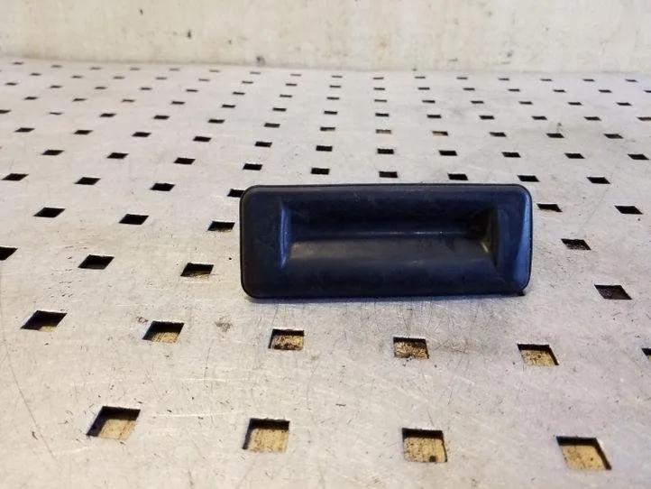 Heckklappenöffnungstaste SKODA SUPERB II (3T4) 1.6 TDI 5E0827566