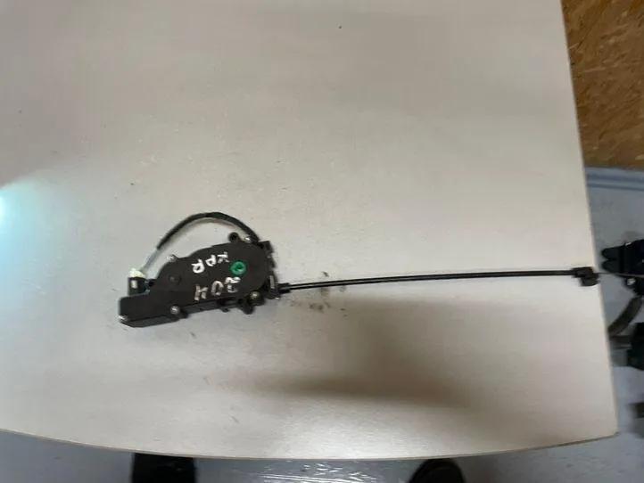 Andere Steuergeräte MERCEDES-BENZ C (W204) C 180 Kompressor (204.046) A2047500060