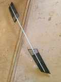Gitter vorne unten BMW 5 Touring (E61) 525 xi 7178096