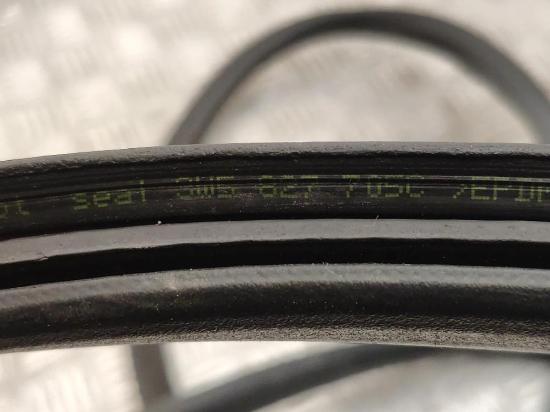 Heckklappengummi BENTLEY CONTINENTAL FLYING SPUR (3W_) 6.0 3W5827705C Bild Heckklappengummi BENTLEY CONTINENTAL FLYING SPUR (3W_) 6.0 3W5827705C