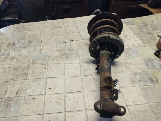 Stoßdämpfer vorne links MERCEDES-BENZ C (W203) C 200 CDI (203.004) 824904553412 A2033201630 Bild Stoßdämpfer vorne links MERCEDES-BENZ C (W203) C 200 CDI (203.004) 824904553412 A2033201630