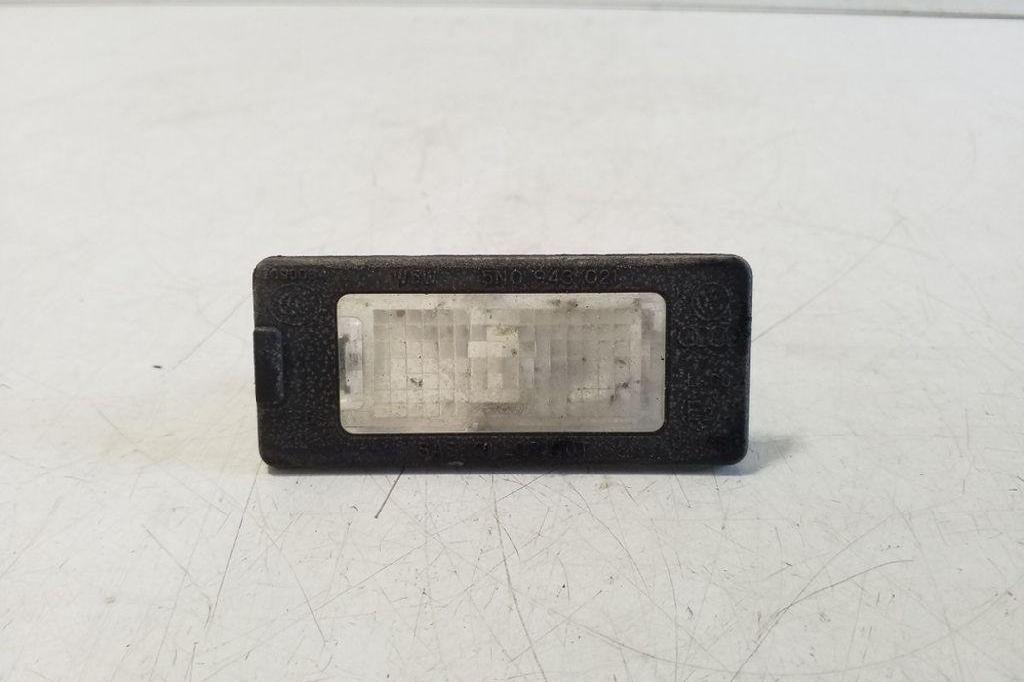 Kennzeichenleuchte VW Touareg II (7P) 5N0943021