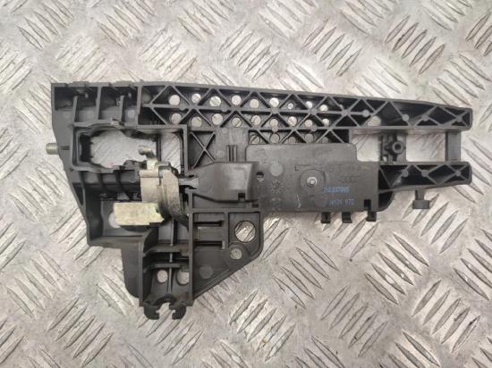 Türinnengriffrahmen hinten links AUDI A8 D4 (4H_) 3.0 TDI quattro 4H0837885 Bild Türinnengriffrahmen hinten links AUDI A8 D4 (4H_) 3.0 TDI quattro 4H0837885