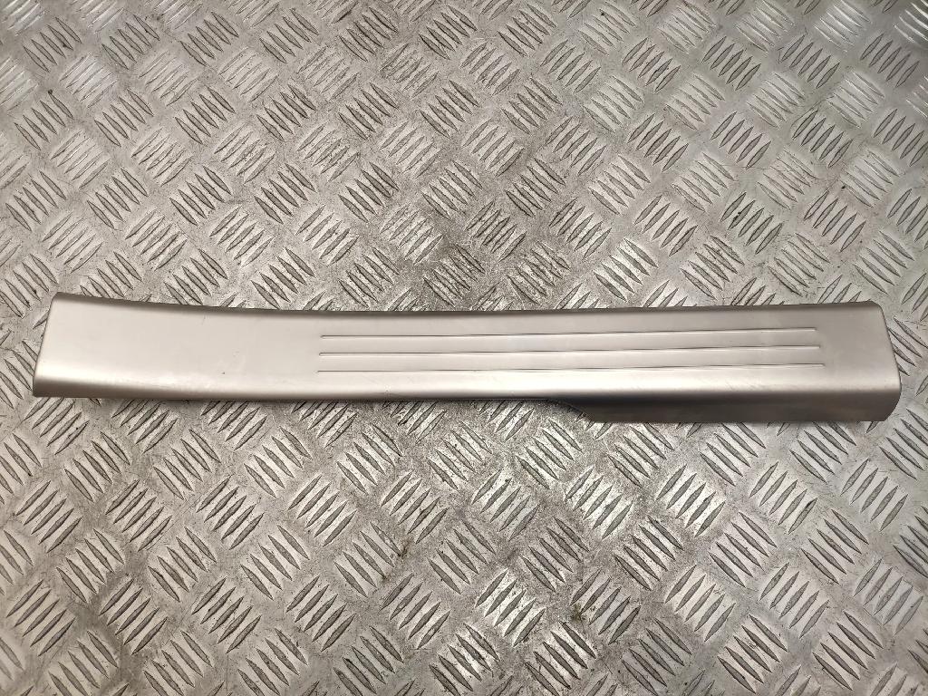 Innenschwellenzierleiste hinten links BENTLEY CONTINENTAL FLYING SPUR (3W_) 6.0 3W4863381 Bild Innenschwellenzierleiste hinten links BENTLEY CONTINENTAL FLYING SPUR (3W_) 6.0 3W4863381