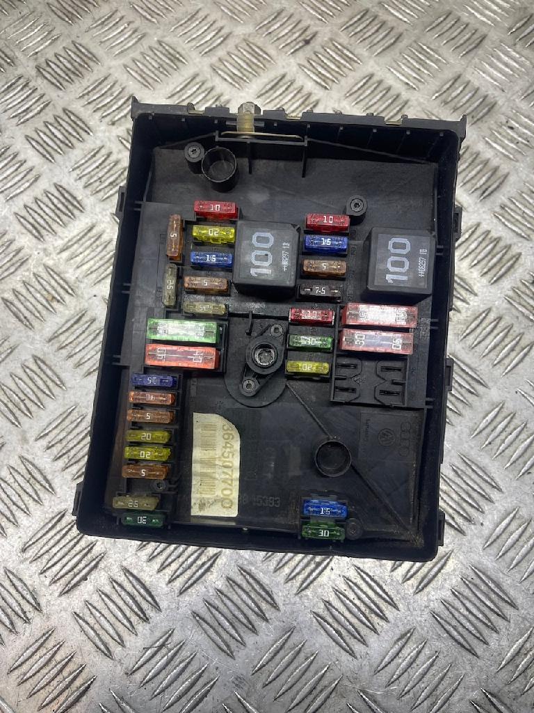 Sicherungskasten VW Golf VI (5K) 01718130