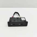 USB MERCEDES-BENZ GLB (X247) GLB 220 d 4-matic (247.615) A2478204002