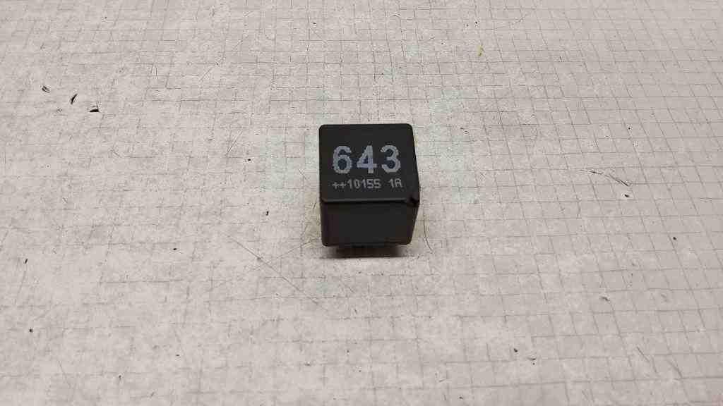 Relais VW Caddy III Kasten (2KA) 6238640