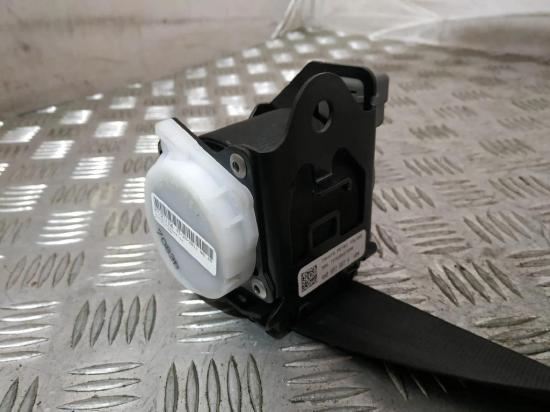 Mittlerer Sicherheitsgurt hinten AUDI A8 D4 (4H_) 3.0 TDI quattro 3069696 3052985 Bild Mittlerer Sicherheitsgurt hinten AUDI A8 D4 (4H_) 3.0 TDI quattro 3069696 3052985