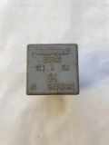 Relais OPEL CORSA B (73_, 78_, 79_) 1.2 i 90240092