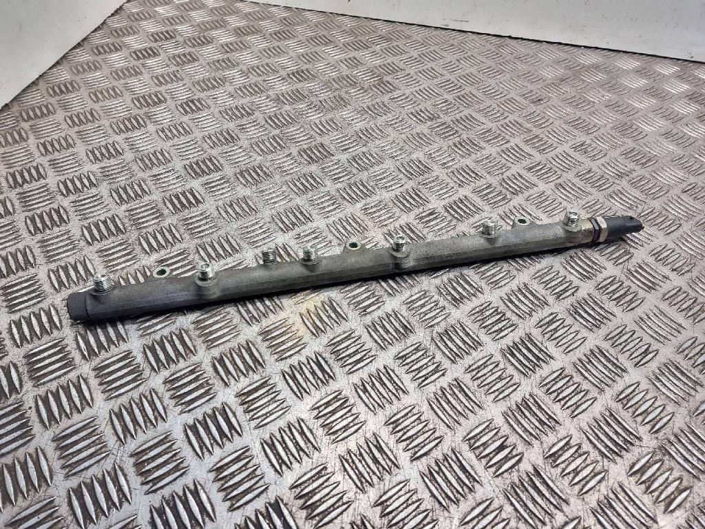 Einspritzleiste BMW 5er Touring (E39) 0281002475