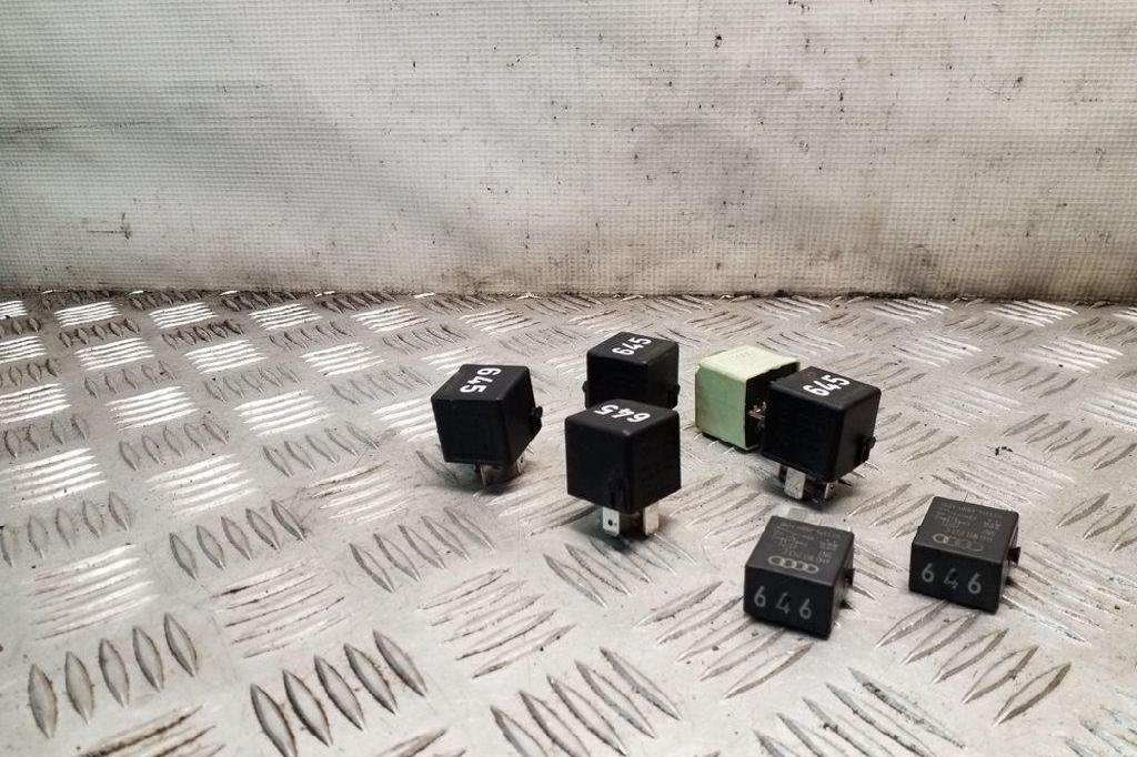 Relais Audi Q5 (8R) 4H0951253