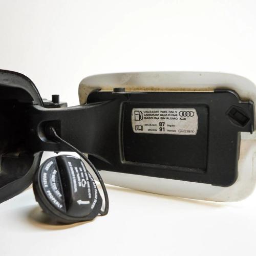 Kraftstofftankdeckel AUDI A3 Limousine (8VS, 8VM) 2.0 TFSI quattro 8V5809906 Bild Kraftstofftankdeckel AUDI A3 Limousine (8VS, 8VM) 2.0 TFSI quattro 8V5809906
