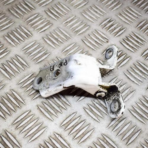 Türscharnier vorne rechts KIA SPORTAGE (QL) 1.7 CRDi 79320-2E000 A046057 Bild Türscharnier vorne rechts KIA SPORTAGE (QL) 1.7 CRDi 79320-2E000 A046057