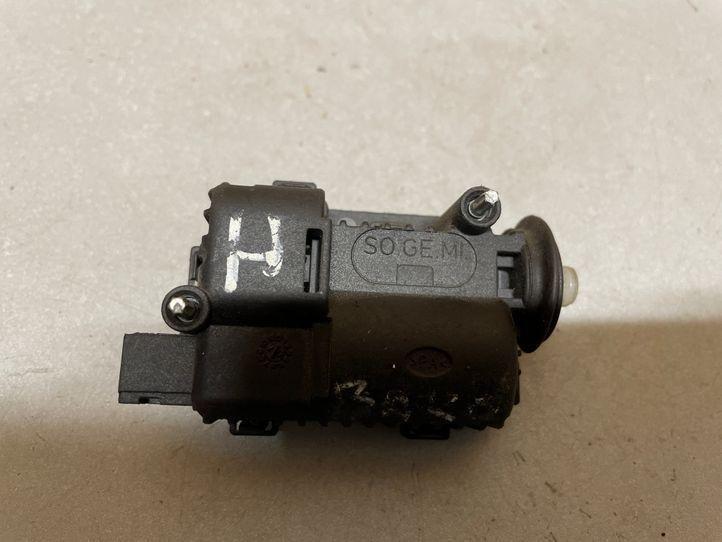 Tankdeckelschloss Opel Astra H Kasten () 13208157