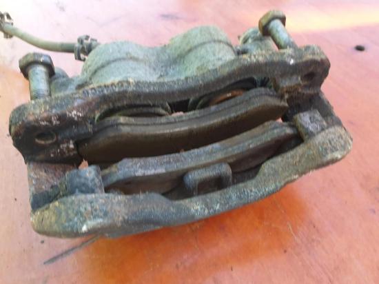 Bremssattel vorne rechts IVECO DAILY III Furgon/Estate 35 C 12 V, 35 S 12 V (AGKA43A2, AGKB43A2, AGKB46A2,... 42548180 Bild Bremssattel vorne rechts IVECO DAILY III Furgon/Estate 35 C 12 V, 35 S 12 V (AGKA43A2, AGKB43A2, AGKB46A2,... 42548180