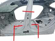 Linke metallische Seitenschwellerabdeckung