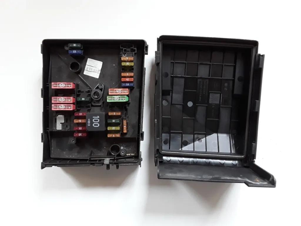 Sicherungskasten SKODA YETI (5L) 2.0 TDI 1K0937125D