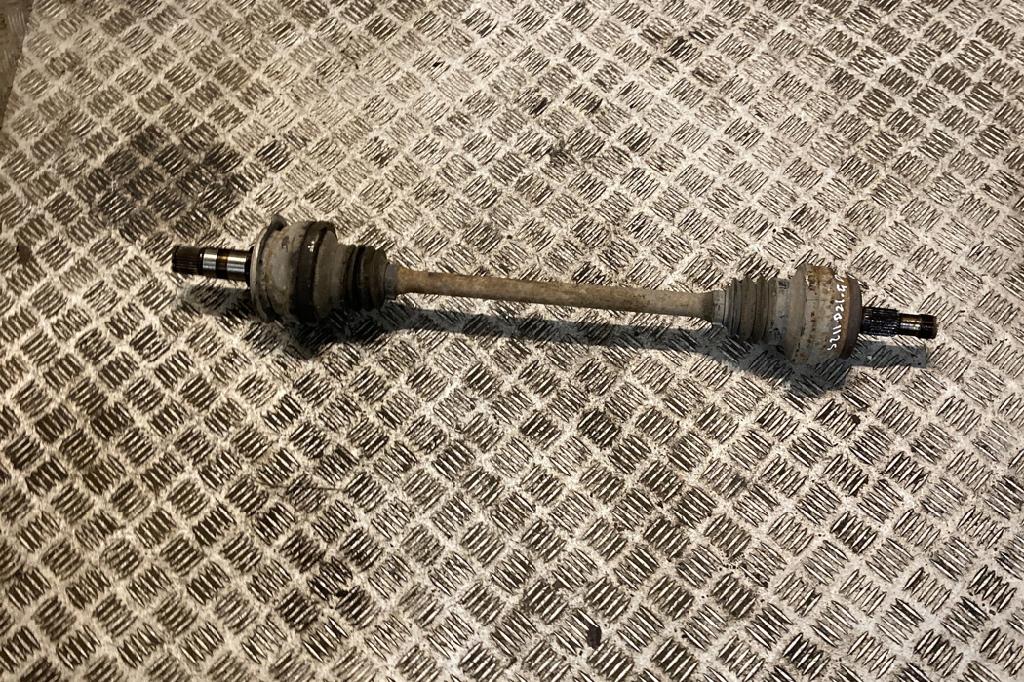 Antriebswelle rechts hinten Mercedes-Benz E-Klasse Kombi (S211) 2113501656