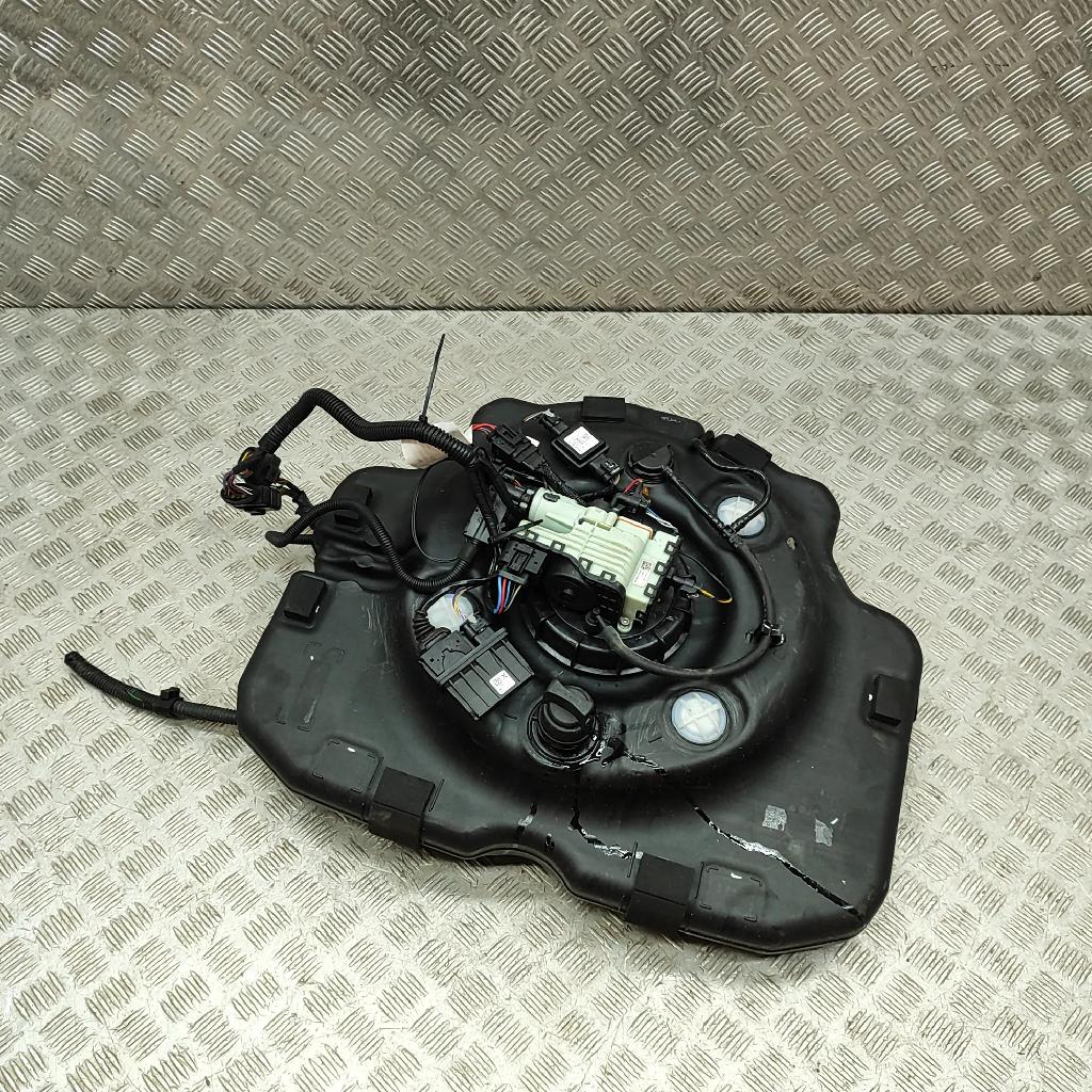 AdBlue-Tank VW TOUAREG (7P5) 3.0 V6 TDI F01C190140 F01C380095
