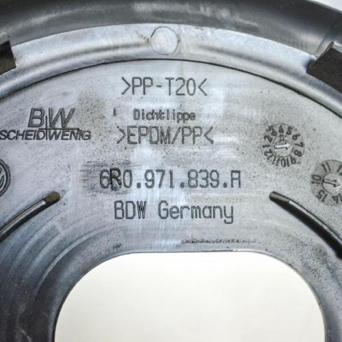 Andere Teile des Innenraums SEAT IBIZA IV (6J5, 6P1) 1.2 TSI 6R0971839A Bild Andere Teile des Innenraums SEAT IBIZA IV (6J5, 6P1) 1.2 TSI 6R0971839A