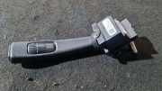 Relais für die Warnblinkanlage VOLVO V60 D3 / D4 31327904