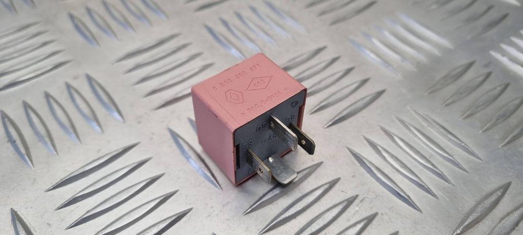 Relais Renault Espace IV (K) 8200308271