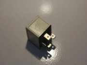 Relais FORD MONDEO II Sedan (BFP) 1.8 TD 90GG13L028AA