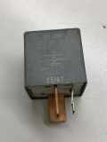 Relais VW Golf IV Variant (1J) 357911253