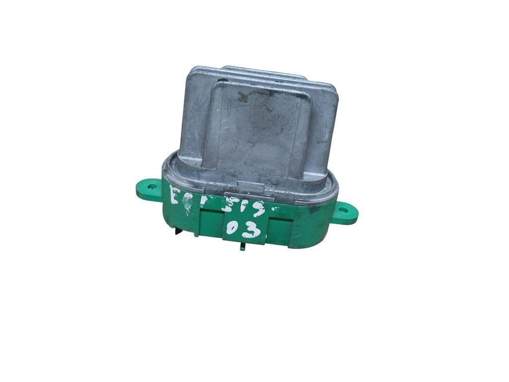 Relais für Lüfter Renault Espace IV (K) 52492365