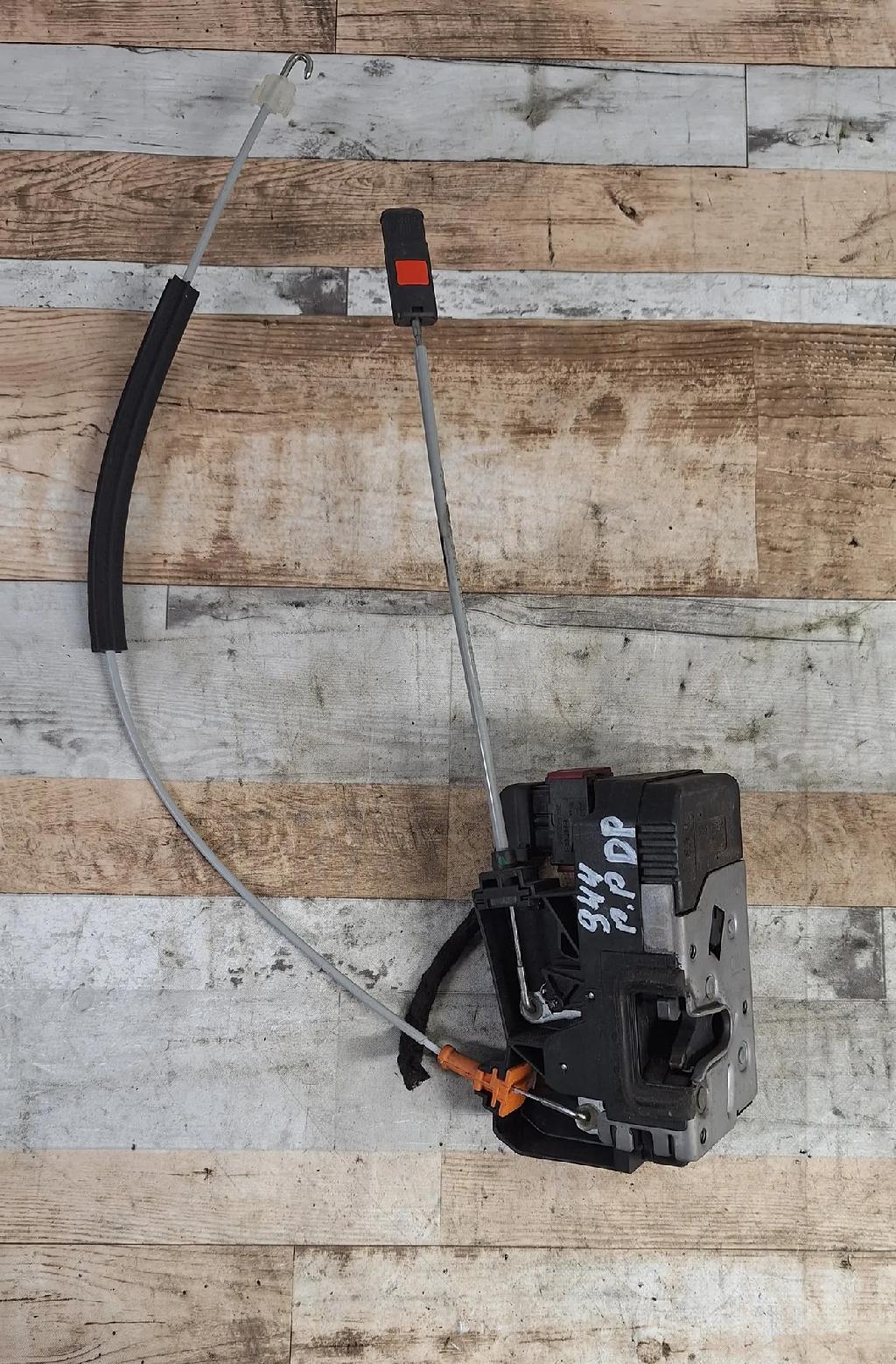 Türschloss vorne rechts OPEL MERIVA 1.4 16V Twinport 13154792