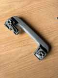 Dachgriff hinten links AUDI A4 Cabrio (8H7, B6, 8HE, B7) 2.0 TDI 8E0857607A